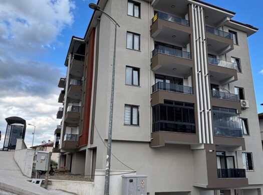 100.YIL MAHALLESİNDE KİRALIK 1+1